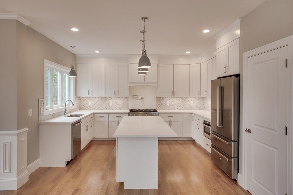 115 Ogunquit Road North Andover, MA 01845 - Photo 2 of 27