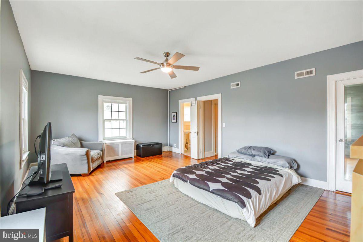 4302 Roland Avenue Baltimore, MD 21210 - Photo 20 of 35