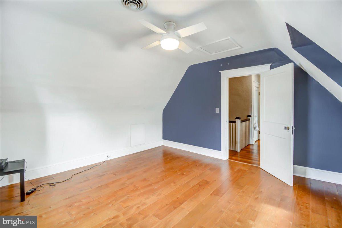 4302 Roland Avenue Baltimore, MD 21210 - Photo 23 of 35