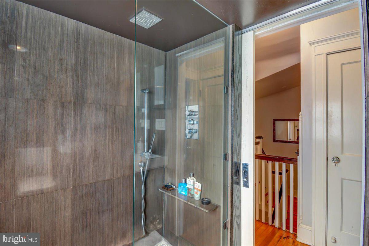 4302 Roland Avenue Baltimore, MD 21210 - Photo 25 of 35