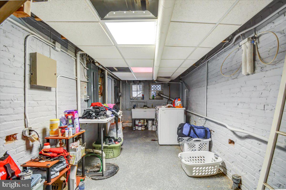 4302 Roland Avenue Baltimore, MD 21210 - Photo 29 of 35