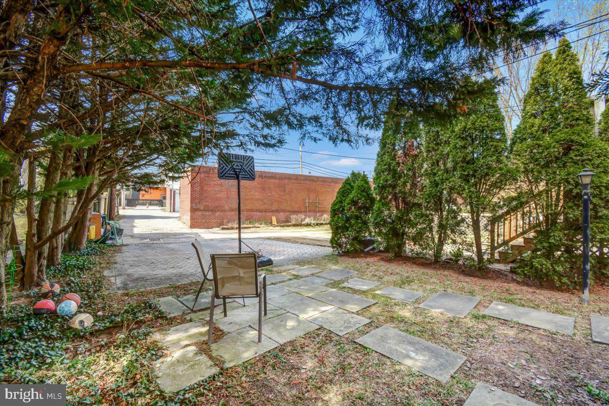 4302 Roland Avenue Baltimore, MD 21210 - Photo 31 of 35