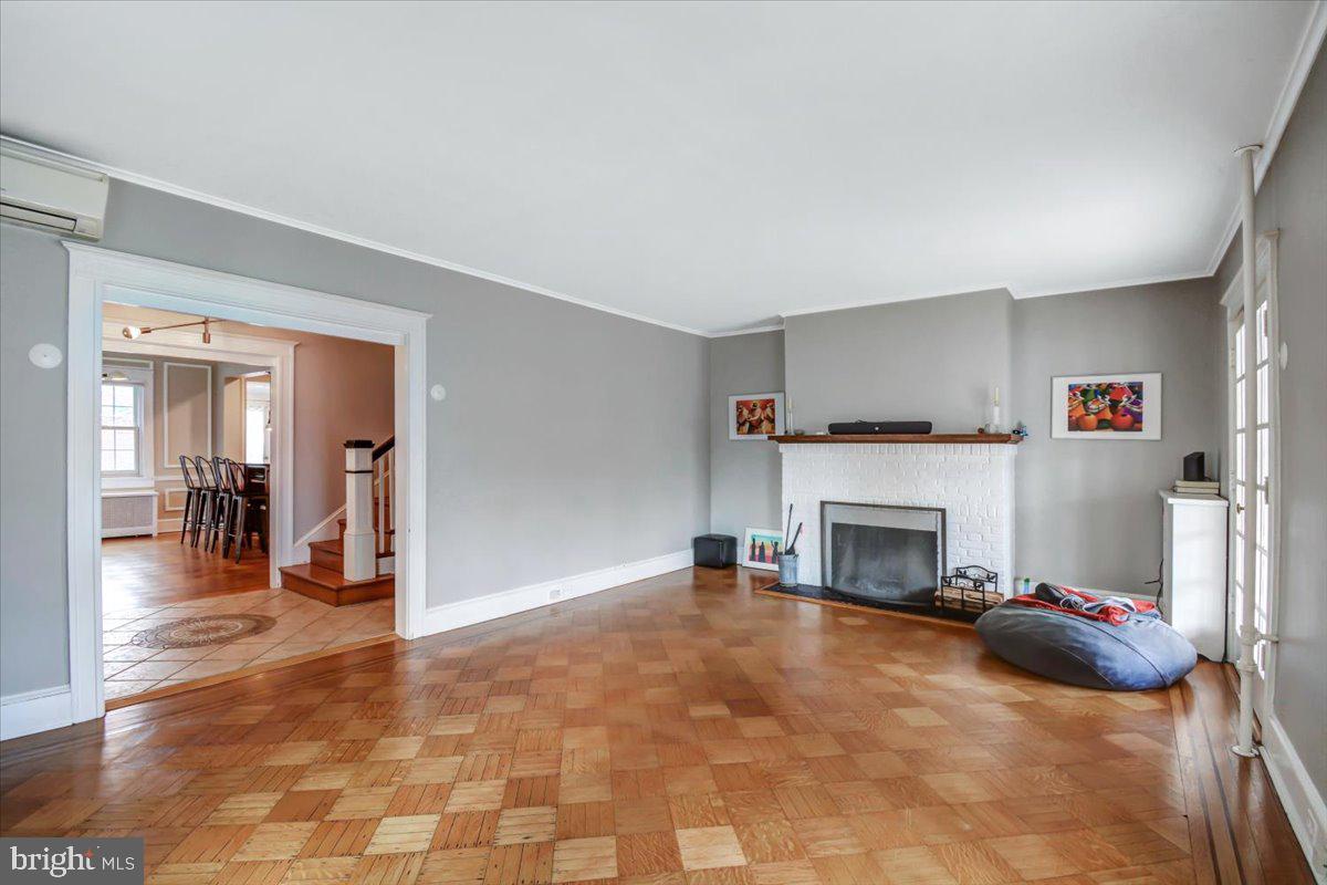 4302 Roland Avenue Baltimore, MD 21210 - Photo 7 of 35