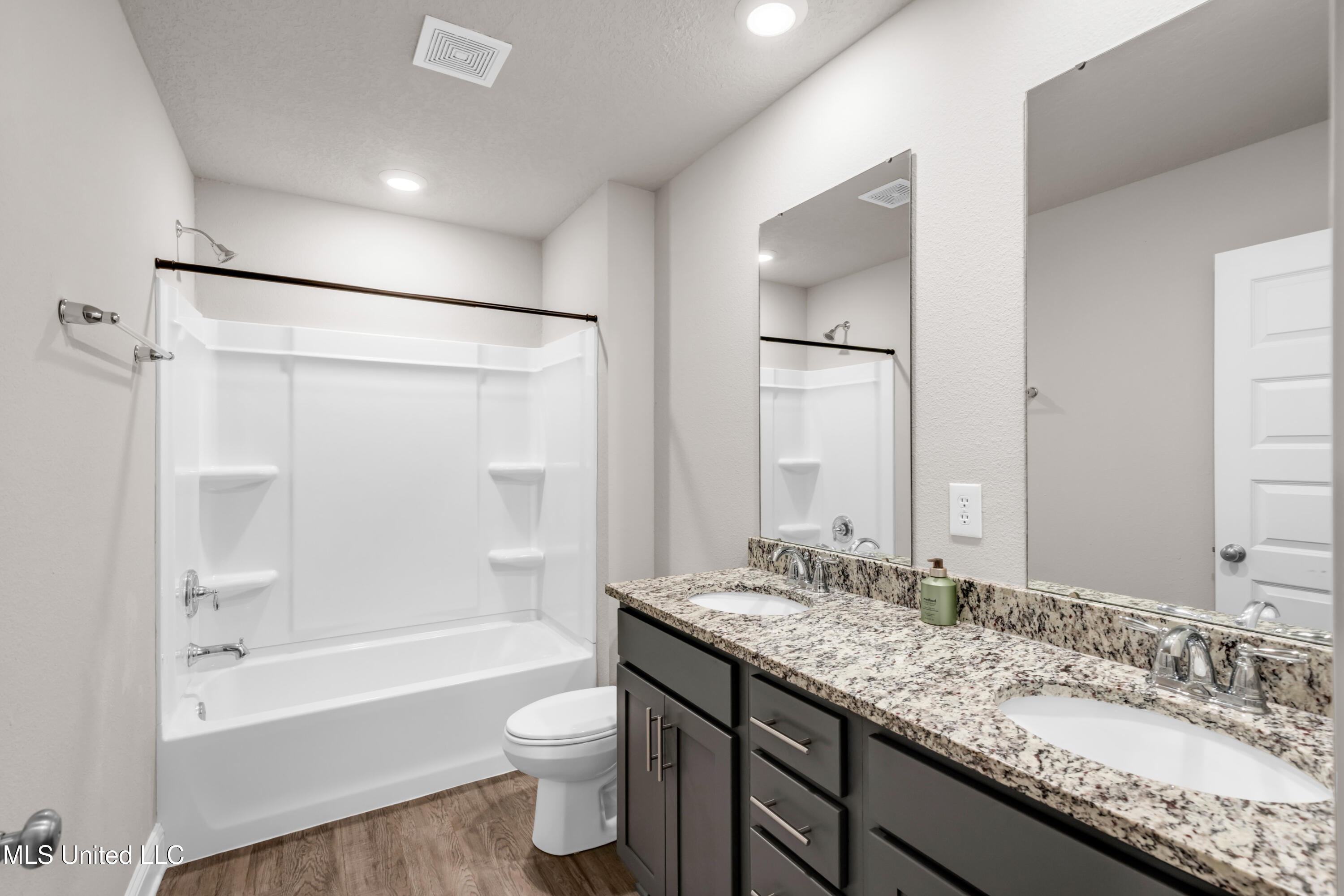 62 Saltmeadow Circle Ocean Springs, MS 39564 - Photo 31 of 39 62SaltmeadowCir-31