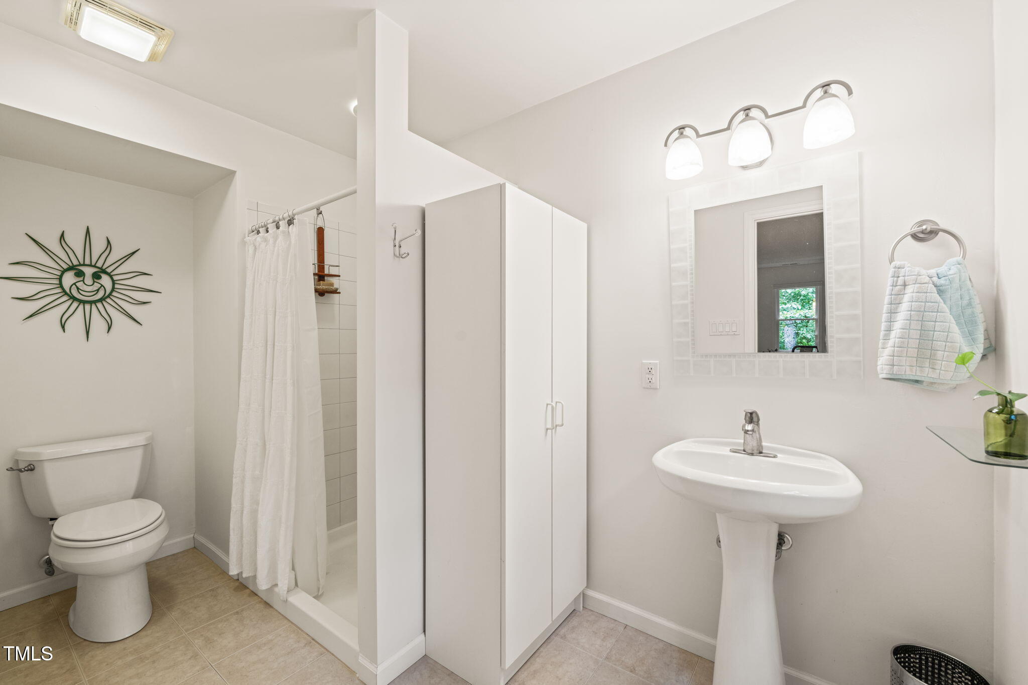 20 Timberlyne Road Chapel Hill, NC 27514 - Photo 19 of 46 22-web-or-mls-untitled-142