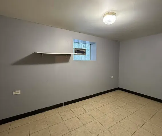 $2,750 | 5438 South Washtenaw Avenue, Chicago, IL 60632