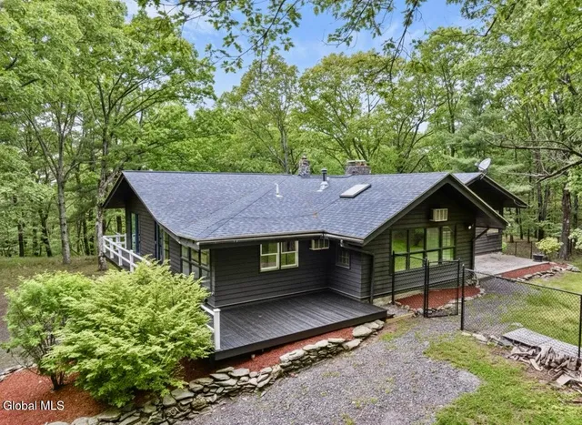 $735,000 | 100 Schnackenberg Road, Ghent, NY 12075