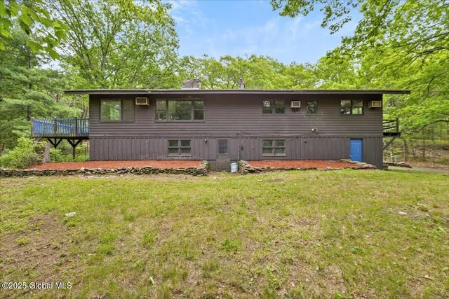 $735,000 | 100 Schnackenberg Road, Ghent, NY 12075