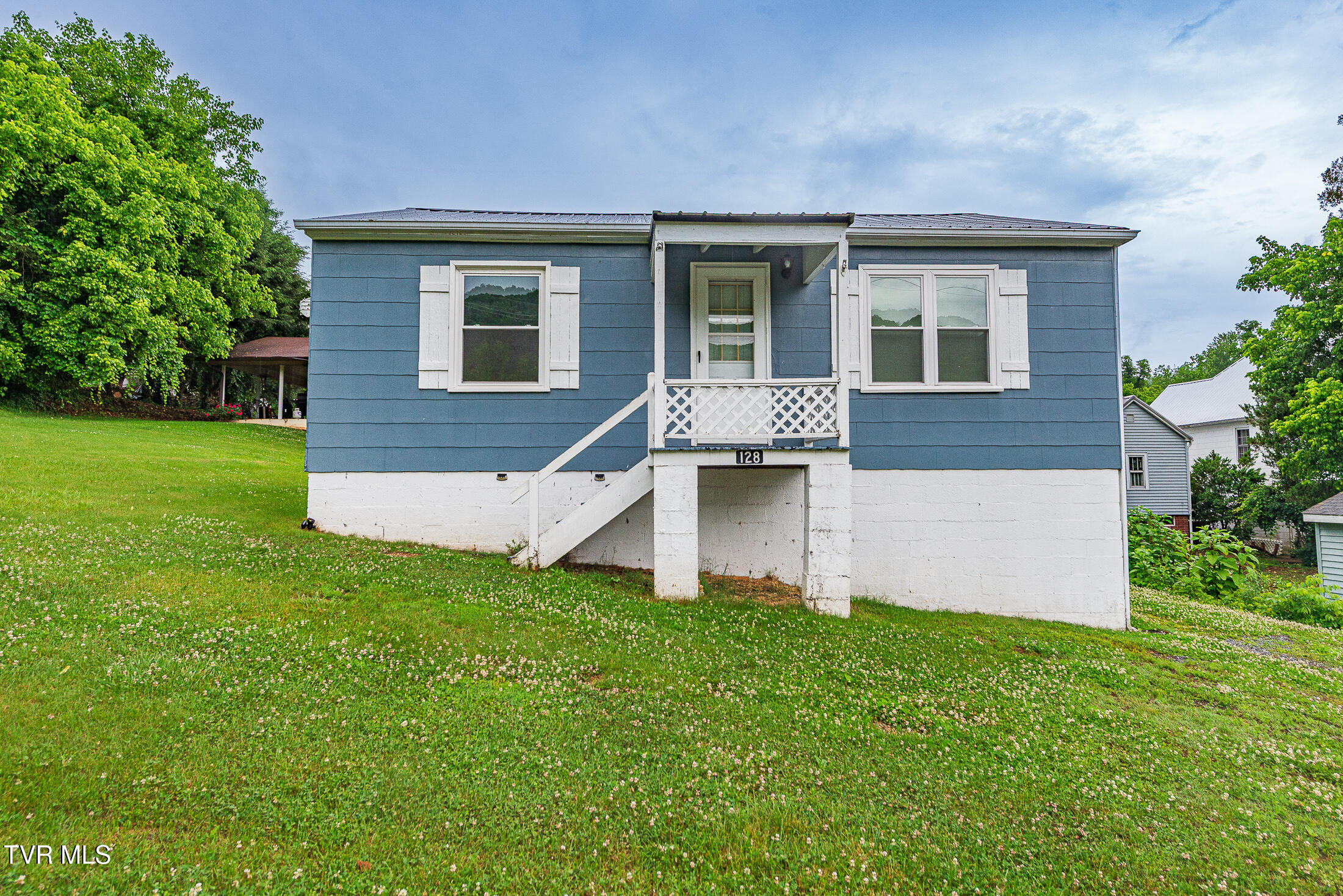 128 Beacon Street Gate City, VA 24251 - Photo 1 of 20 exterior