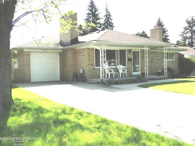 23820 Roxana Avenue Eastpointe, MI 48021 - Photo 1 of 40 50074854.JPG