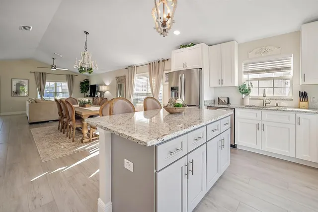 $390,000 | 5016 Northeast 125th Loop, Oxford, FL 34484