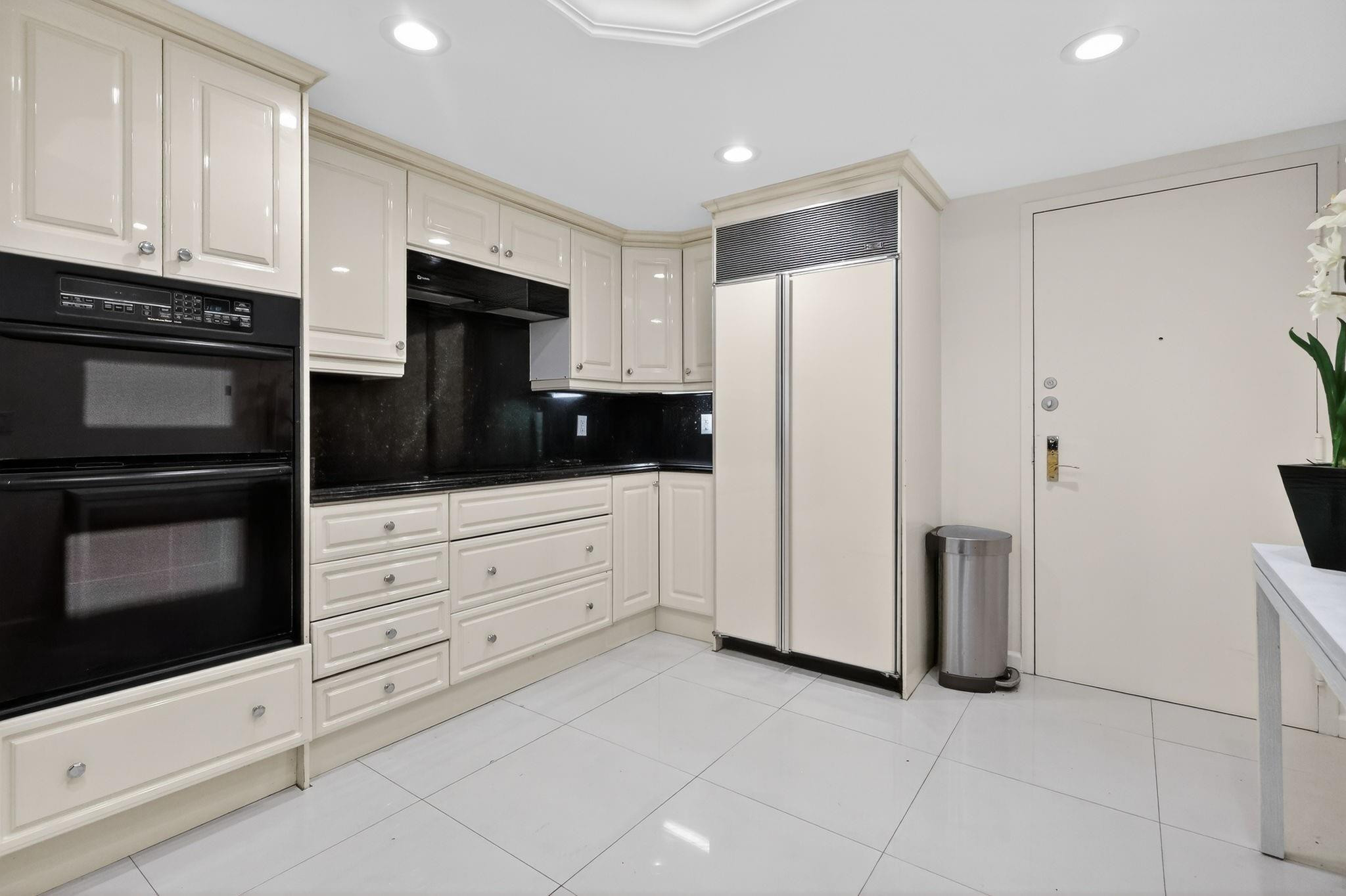 9595 Collins Avenue, Unit N8F Surfside, FL 33154 - Photo 14 of 48 Photo 14