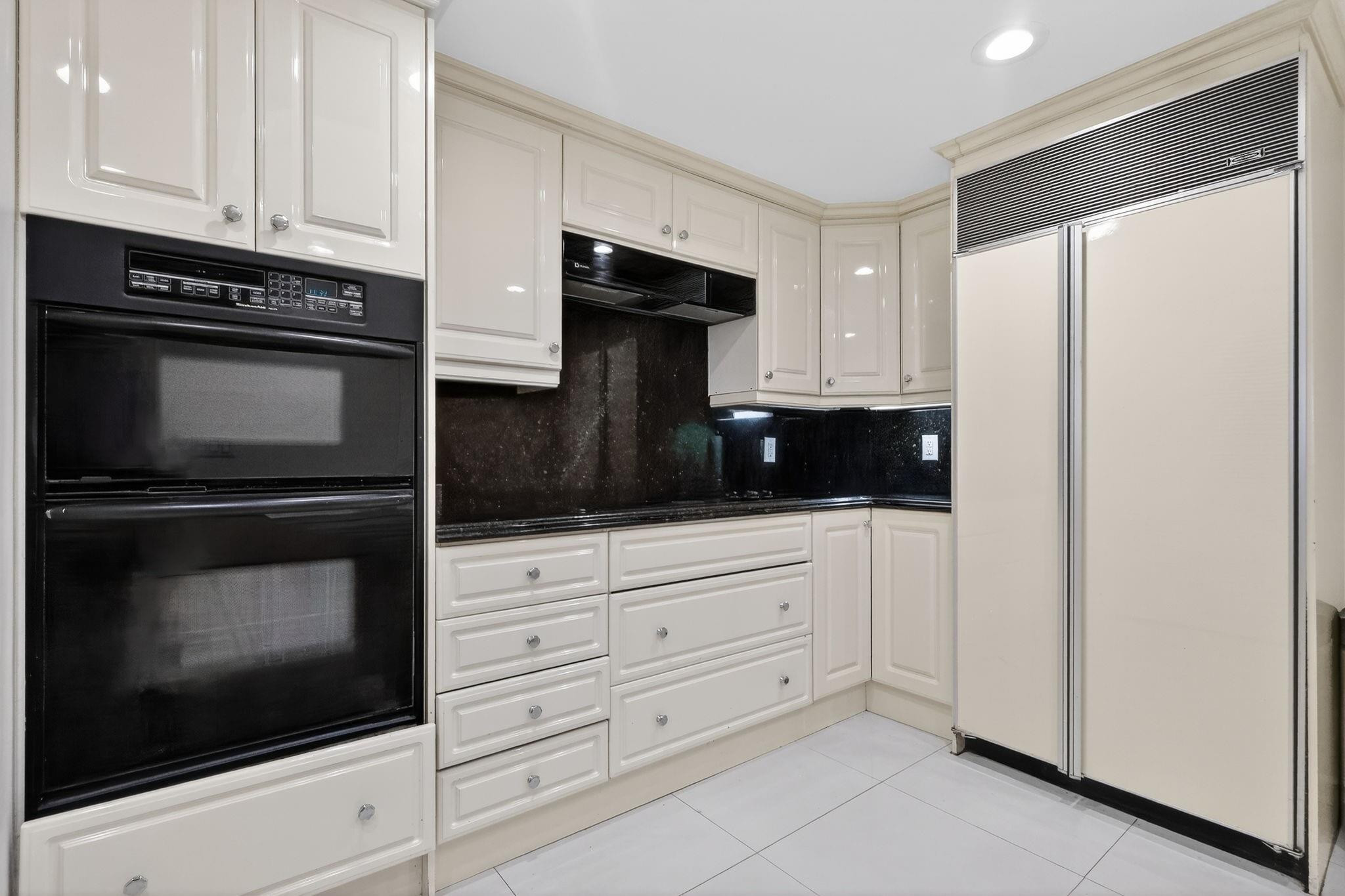 9595 Collins Avenue, Unit N8F Surfside, FL 33154 - Photo 17 of 48 Photo 17