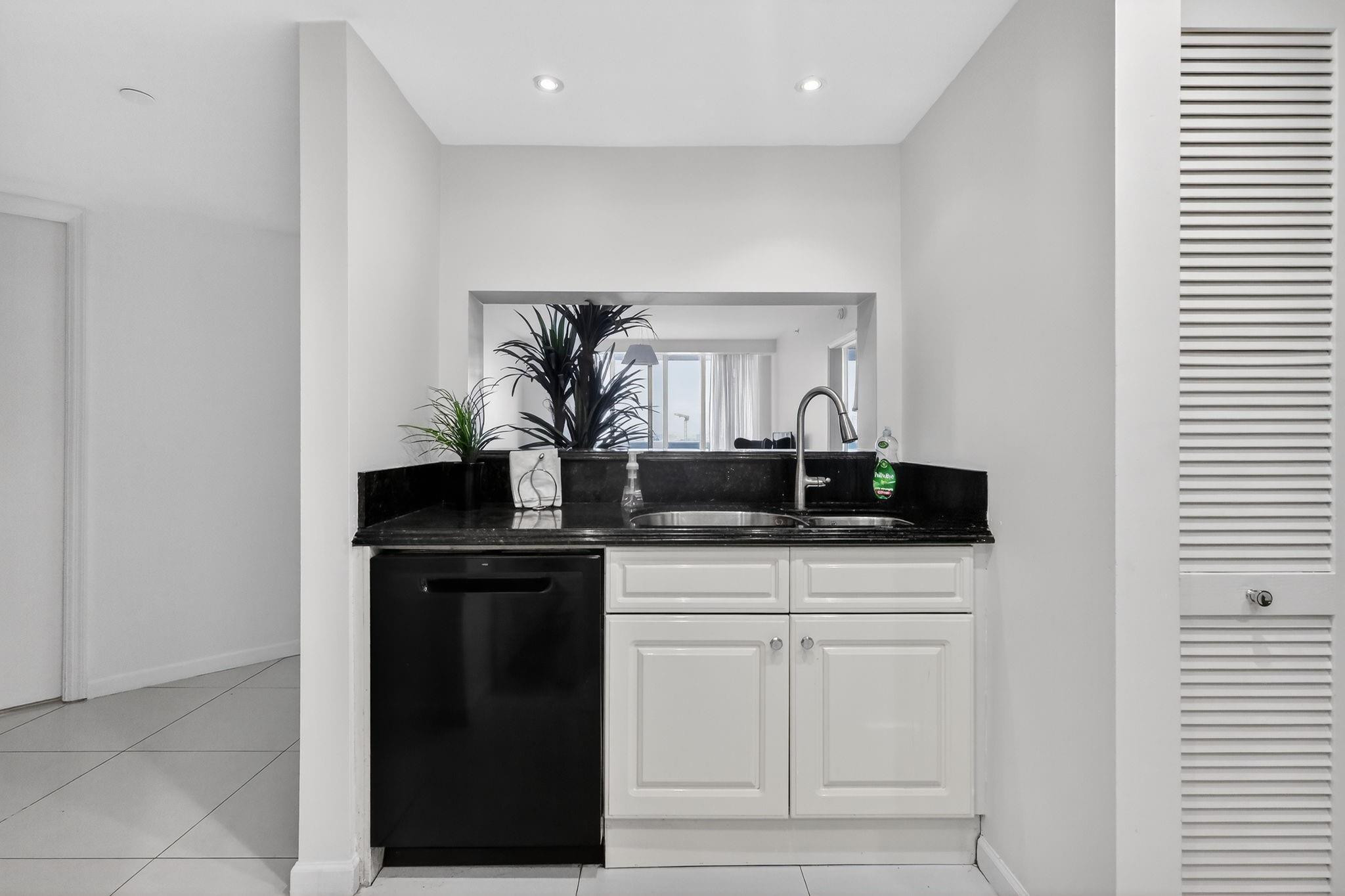 9595 Collins Avenue, Unit N8F Surfside, FL 33154 - Photo 19 of 48 Photo 19