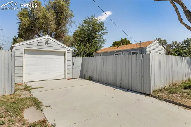 $290,000 | 2901 Denver Boulevard, Pueblo, CO 81008