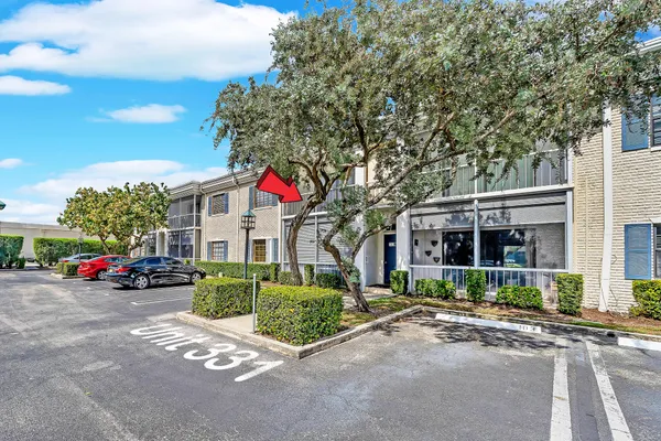 $2,100 | 130 Cypress Club Drive, Unit 331, Pompano Beach, FL 33060