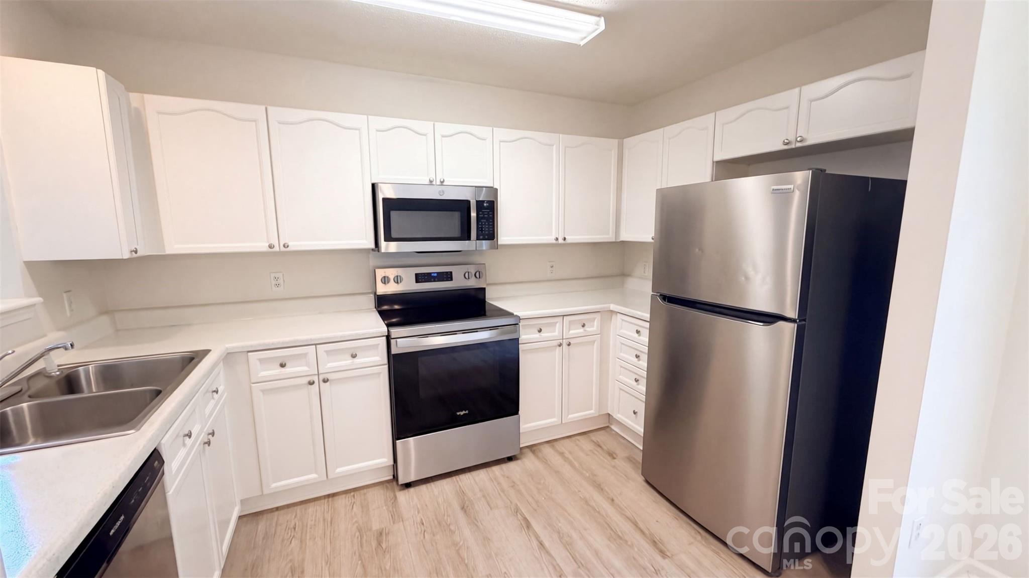 5006 Elizabeth Road Charlotte, NC 28269 - Photo 2 of 15 Gallery Image 2
