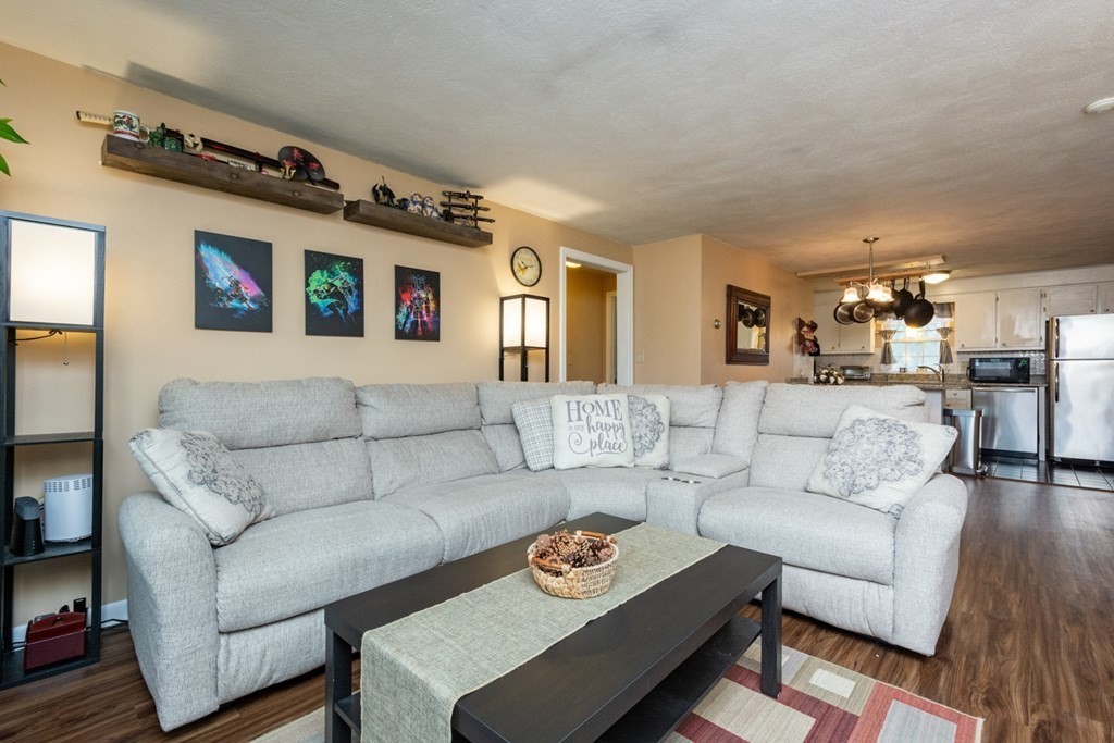 2 Drummer Road, Unit 5D Acton, MA 01720 - Photo 2 of 20