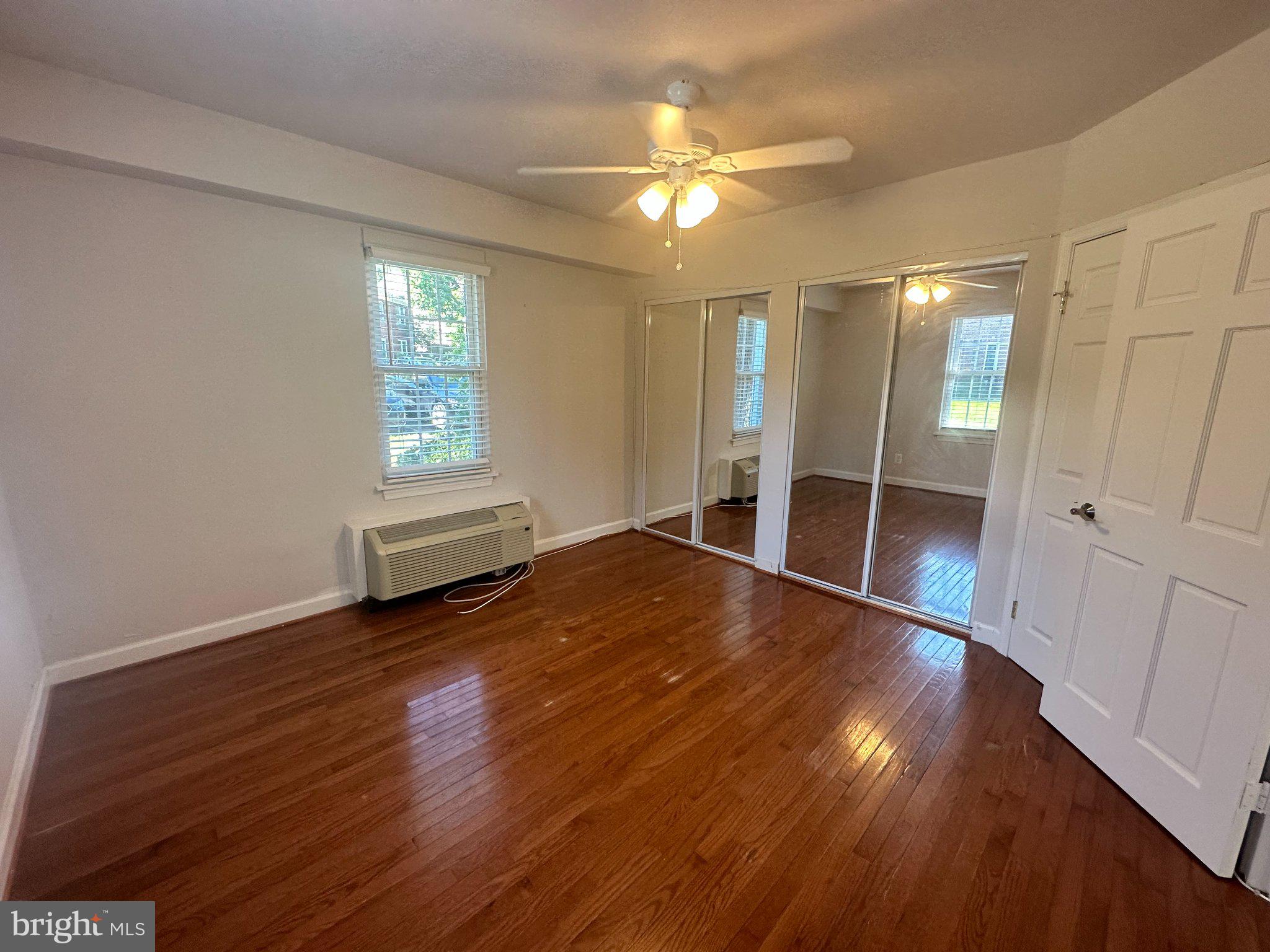 205 East Glebe Road, Unit D Alexandria, VA 22305 - Photo 9 of 17 Bedroom 1