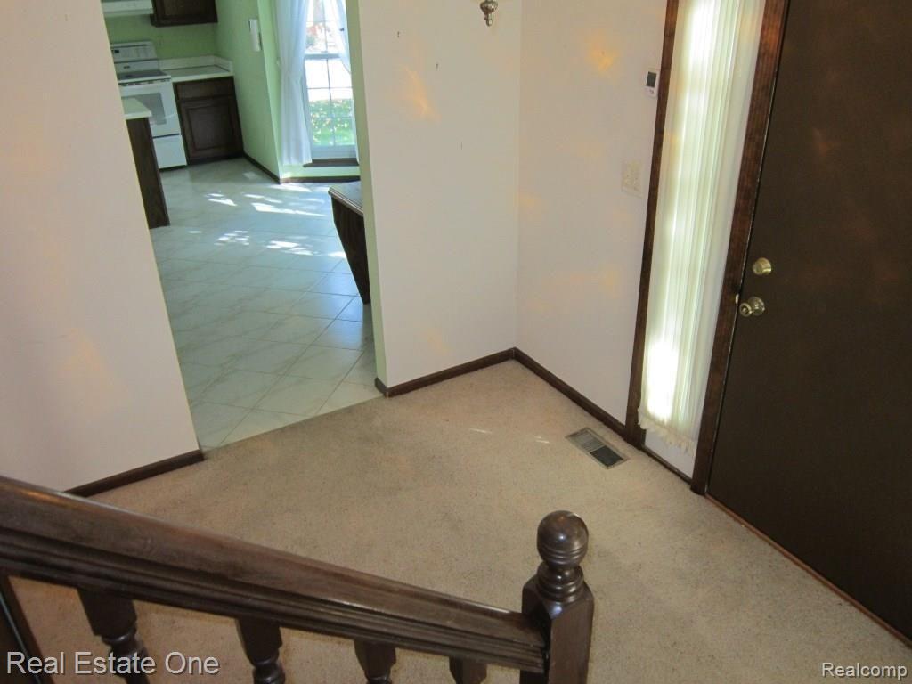 36200 Fredericksburg Road Farmington Hills, MI 48331 - Photo 6 of 35