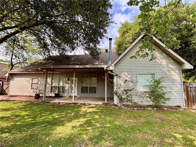 909 Chevreuil Street Mandeville, LA 70448 - Photo 2 of 12