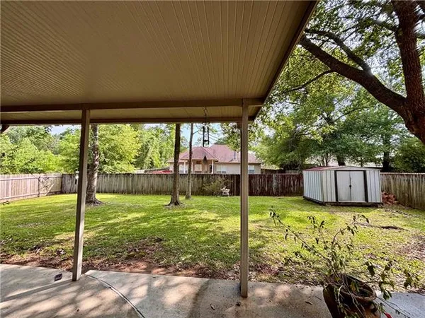 $2,400 | 909 Chevreuil Street, Mandeville, LA 70448