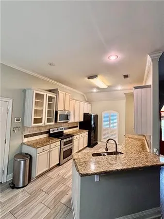$2,400 | 909 Chevreuil Street, Mandeville, LA 70448