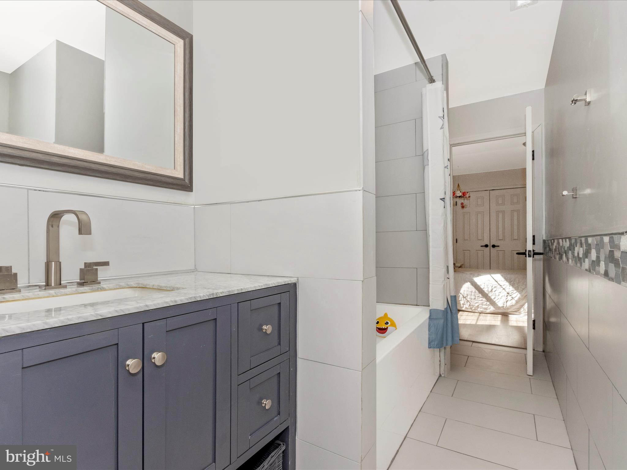 6328 Yeagertown Road New Market, MD 21774 - Photo 28 of 59 Jack & Jill Bath