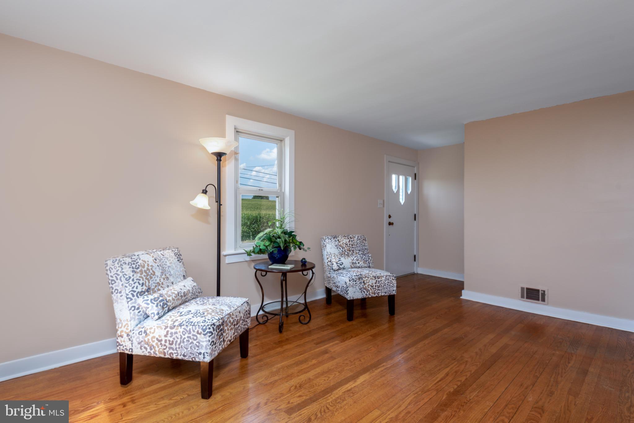 1477 Lutztown Road Boiling Springs, PA 17007 - Photo 9 of 36 Gallery Image 9