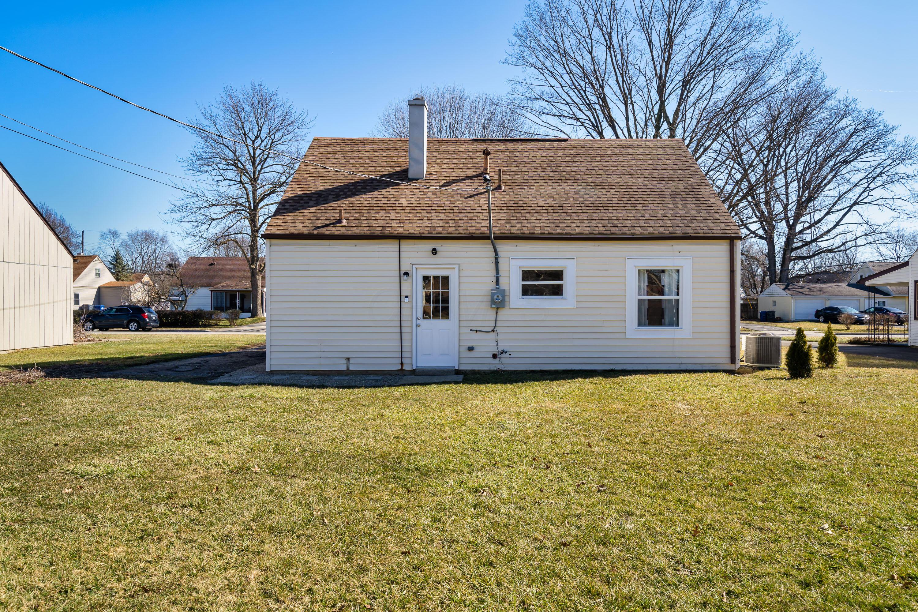 965 Exeter Road Columbus, OH 43213 - Photo 23 of 25