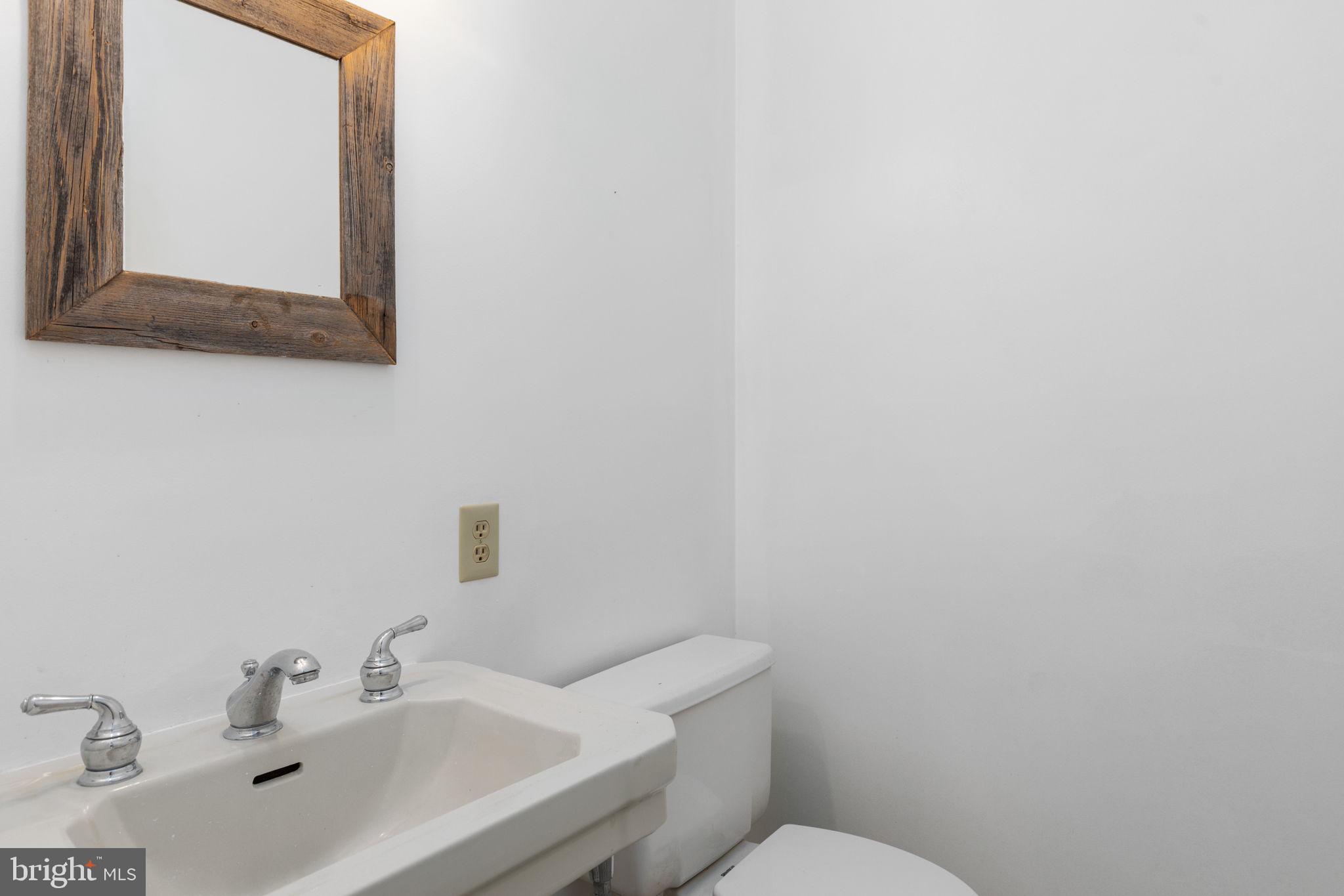 286 Ebenezer Road Bluemont, VA 20135 - Photo 14 of 49 Powder room