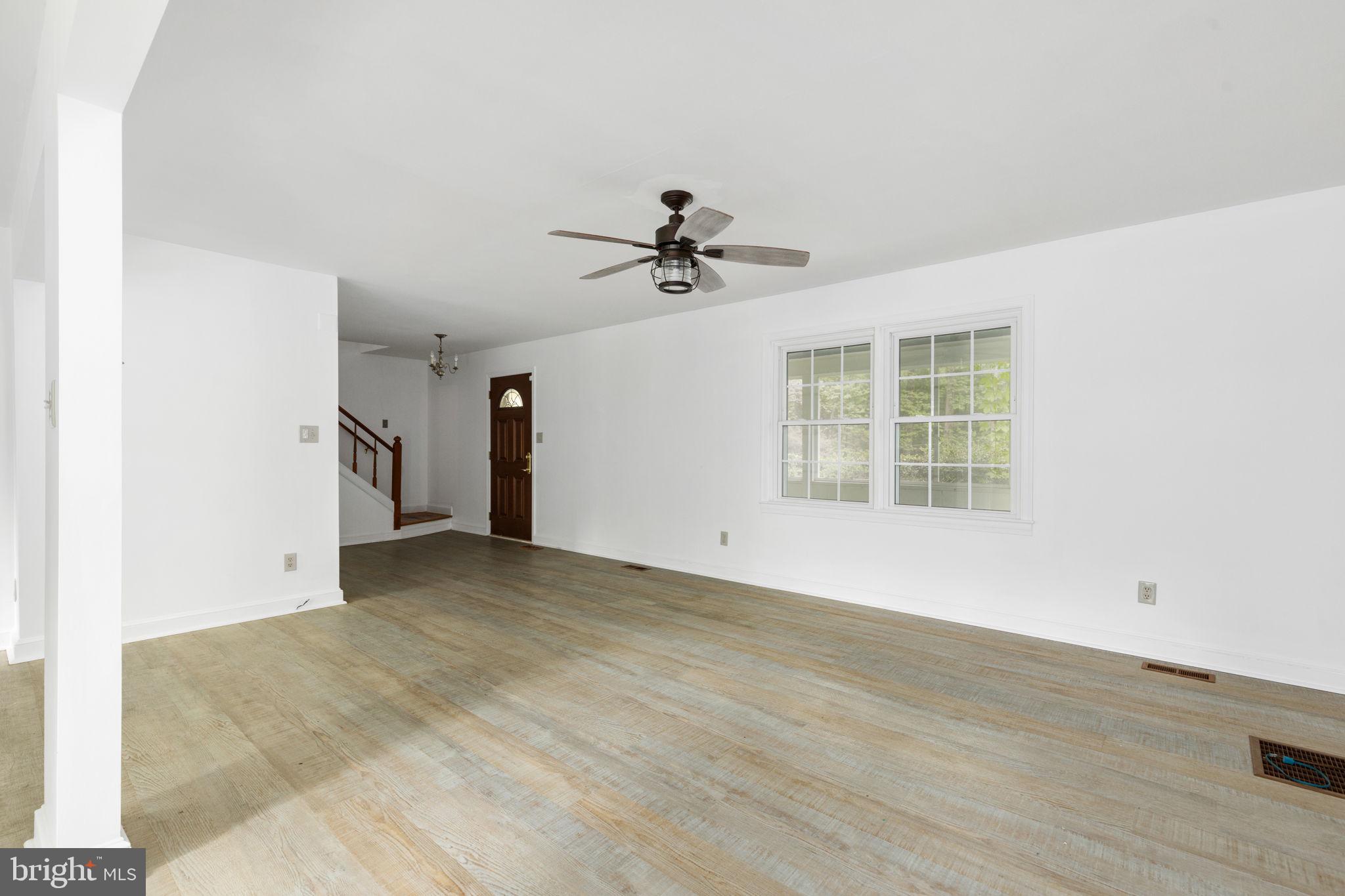 286 Ebenezer Road Bluemont, VA 20135 - Photo 8 of 49 Living area