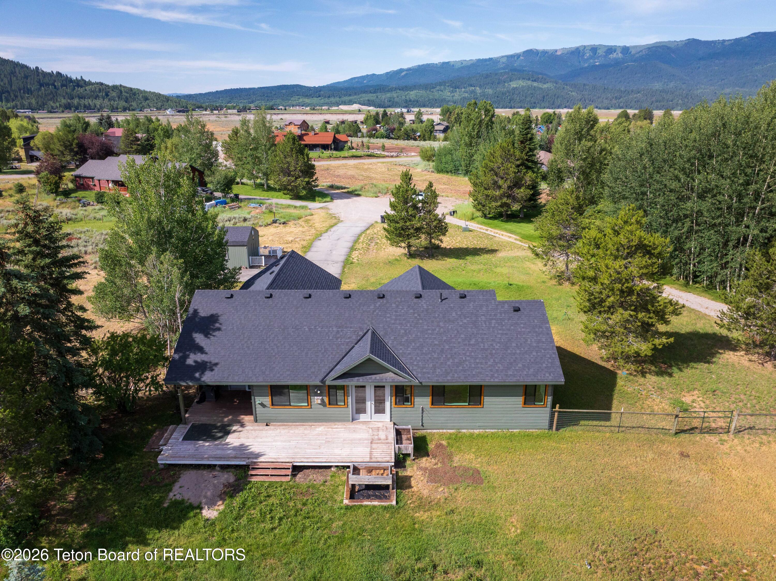 68 Kelly Lane Alpine, WY 83128 - Photo 11 of 46 68 Kelly Ln_0083_D