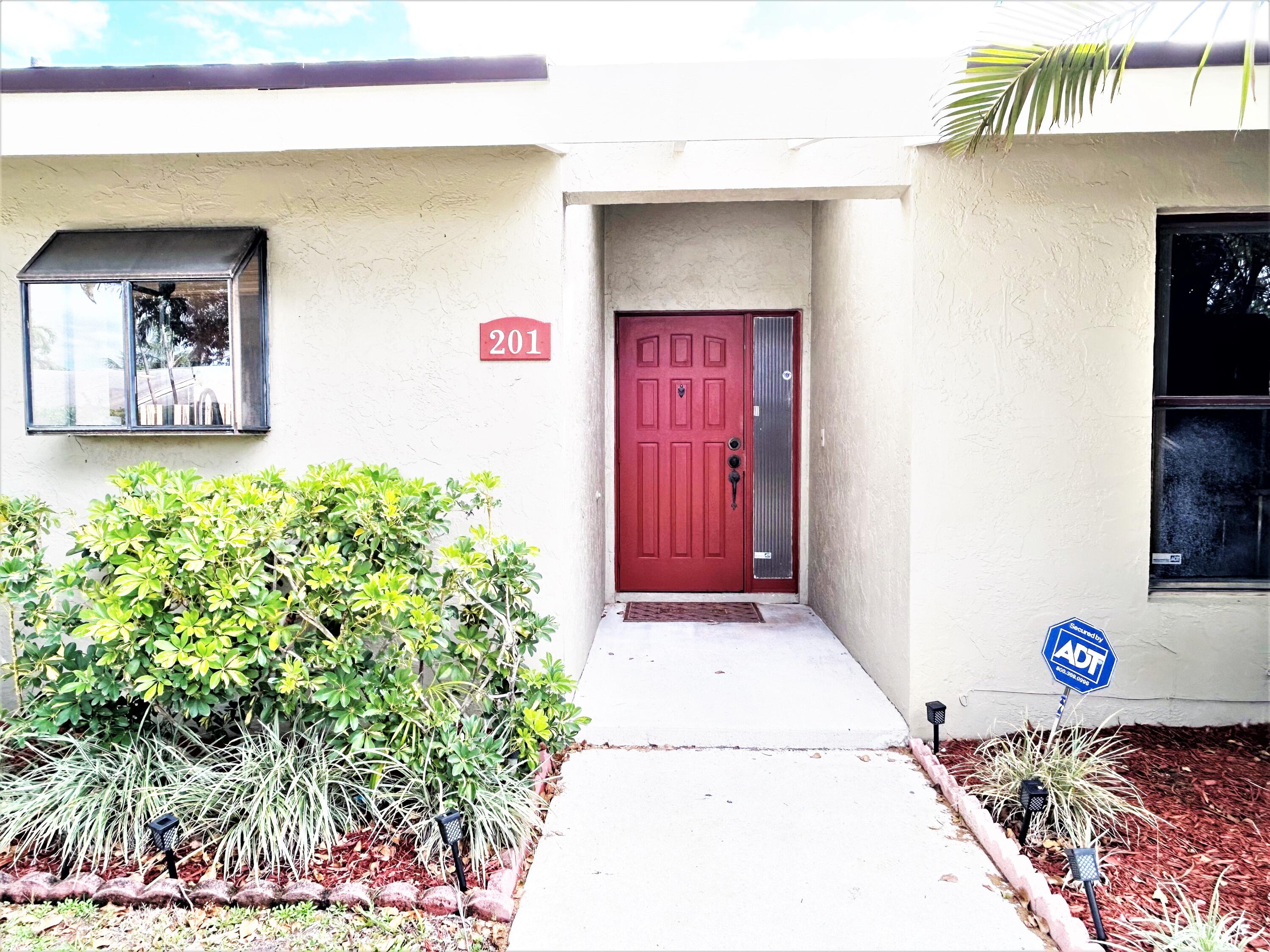 201 Meadows Drive Boynton Beach, FL 33436 - Photo 3 of 40