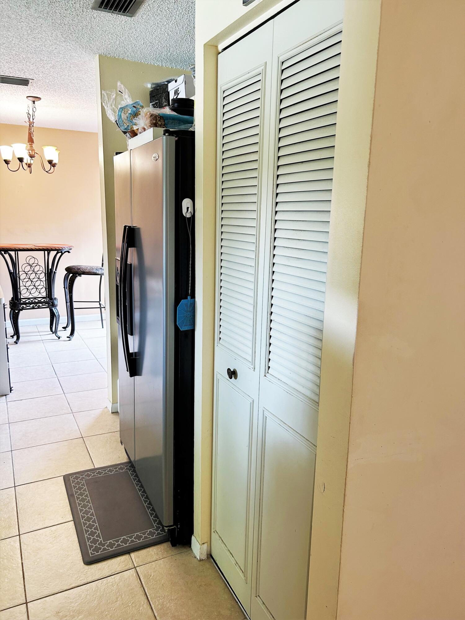 201 Meadows Drive Boynton Beach, FL 33436 - Photo 10 of 40 a bathroom with a shower