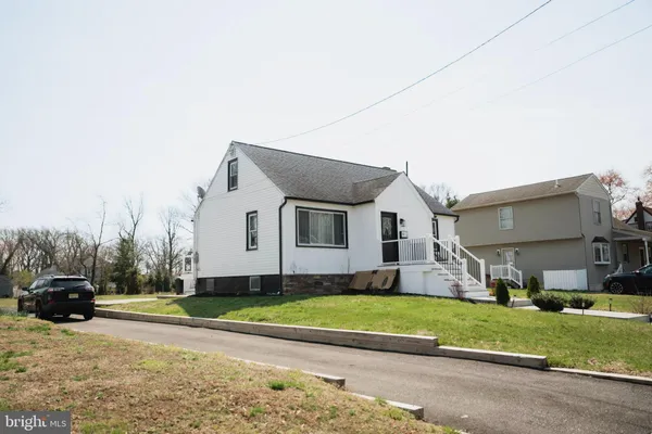 $3,000 | 70 Sartori Avenue, Mount Ephraim, NJ 08059