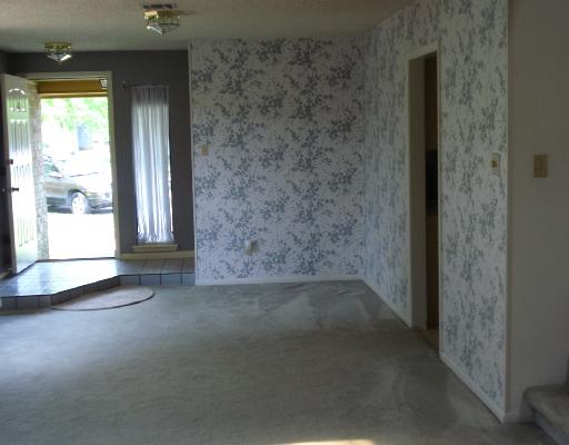 5165 Middlecoff Circle Corpus Christi, TX 78413 - Photo 6 of 10 a view of a hallway with a window