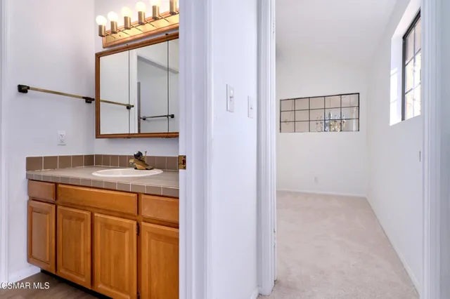 $2,250,000 | 751 Wildwood Avenue, Thousand Oaks, CA 91360