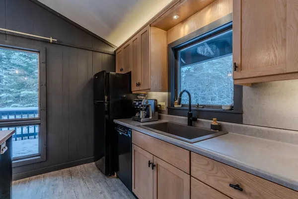 $695,000 | 1161 Little Pond Road, Londonderry, VT 05148