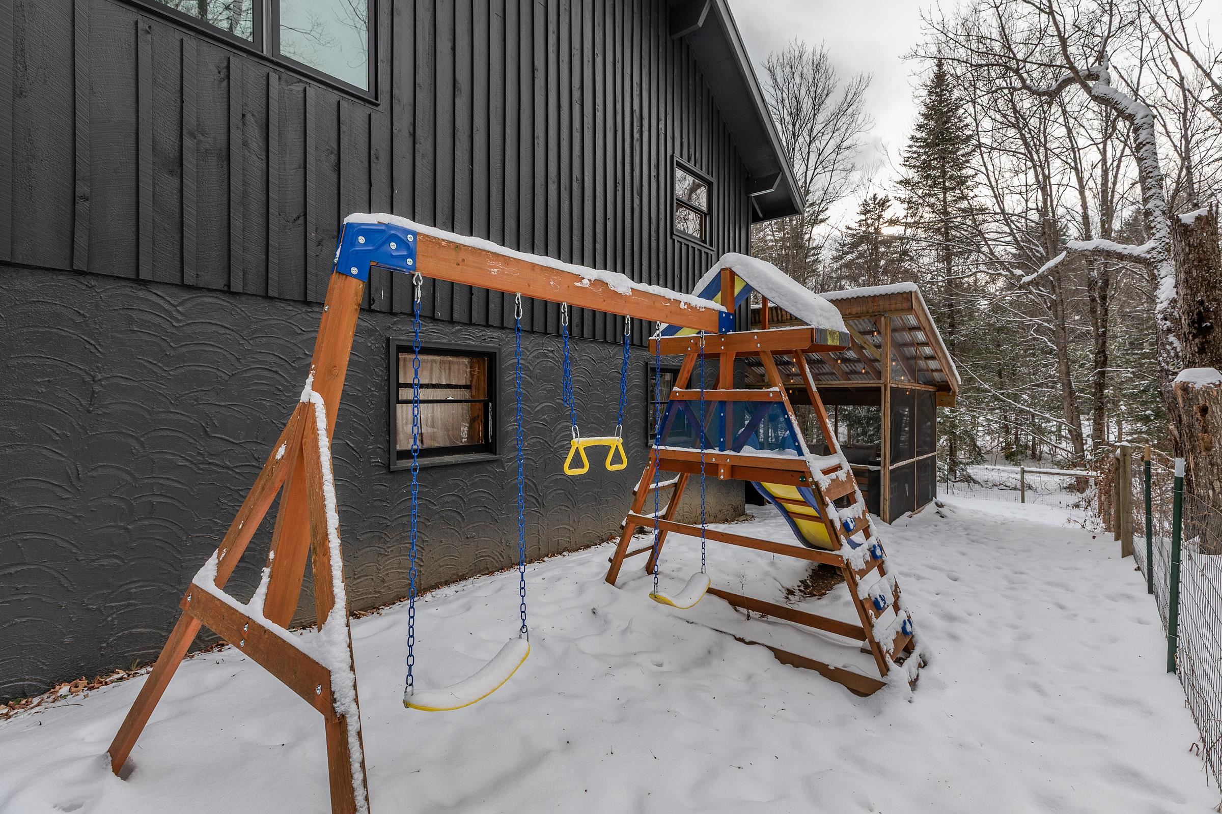 1161 Little Pond Road Londonderry, VT 05148 - Photo 40 of 54