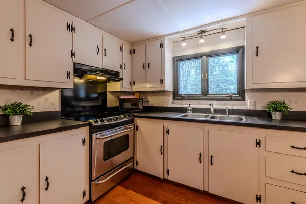 $695,000 | 1161 Little Pond Road, Londonderry, VT 05148