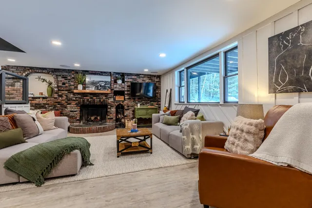 $705,000 | 1161 Little Pond Road, Londonderry, VT 05148