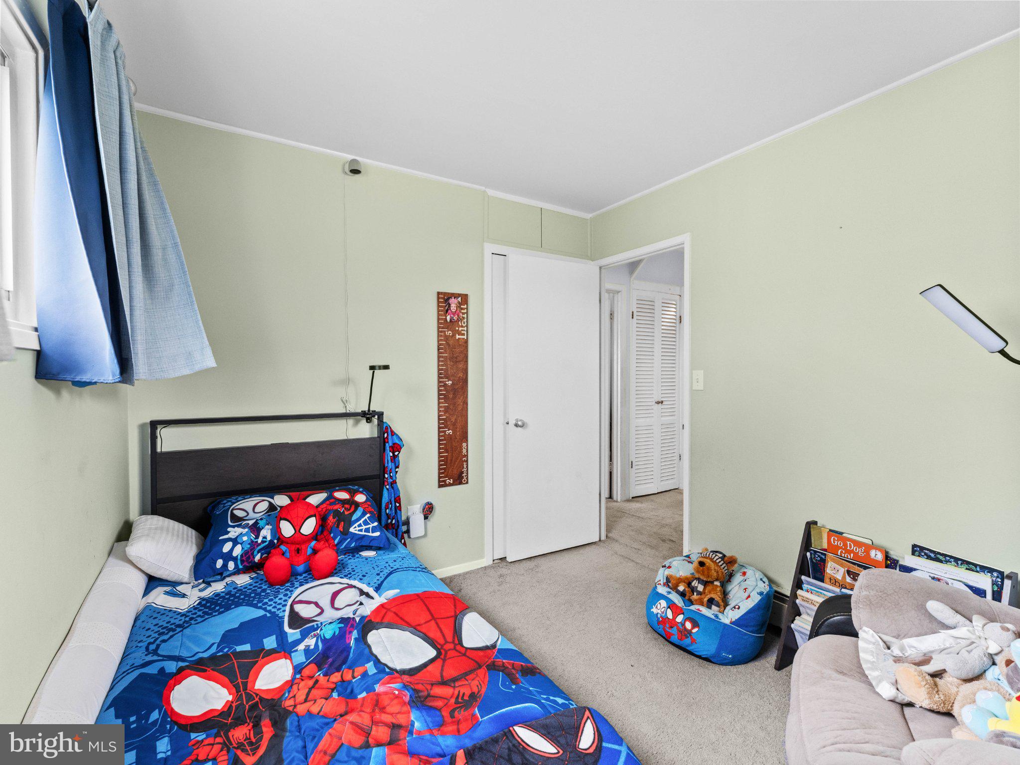 21 Viewpoint Lane Levittown, PA 19054 - Photo 14 of 26 a living room with baby toys