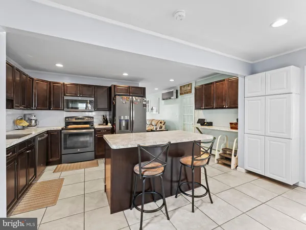 $449,995 | 21 Viewpoint Lane, Levittown, PA 19054