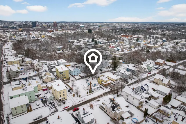 $439,900 | 36 Essex Street, Manchester, NH 03102