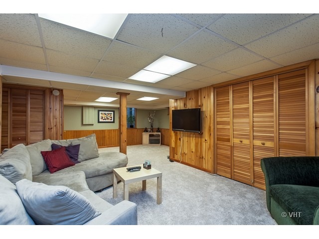 2144 Central Road Glenview, IL 60025 - Photo 9 of 16 Gallery Image 9