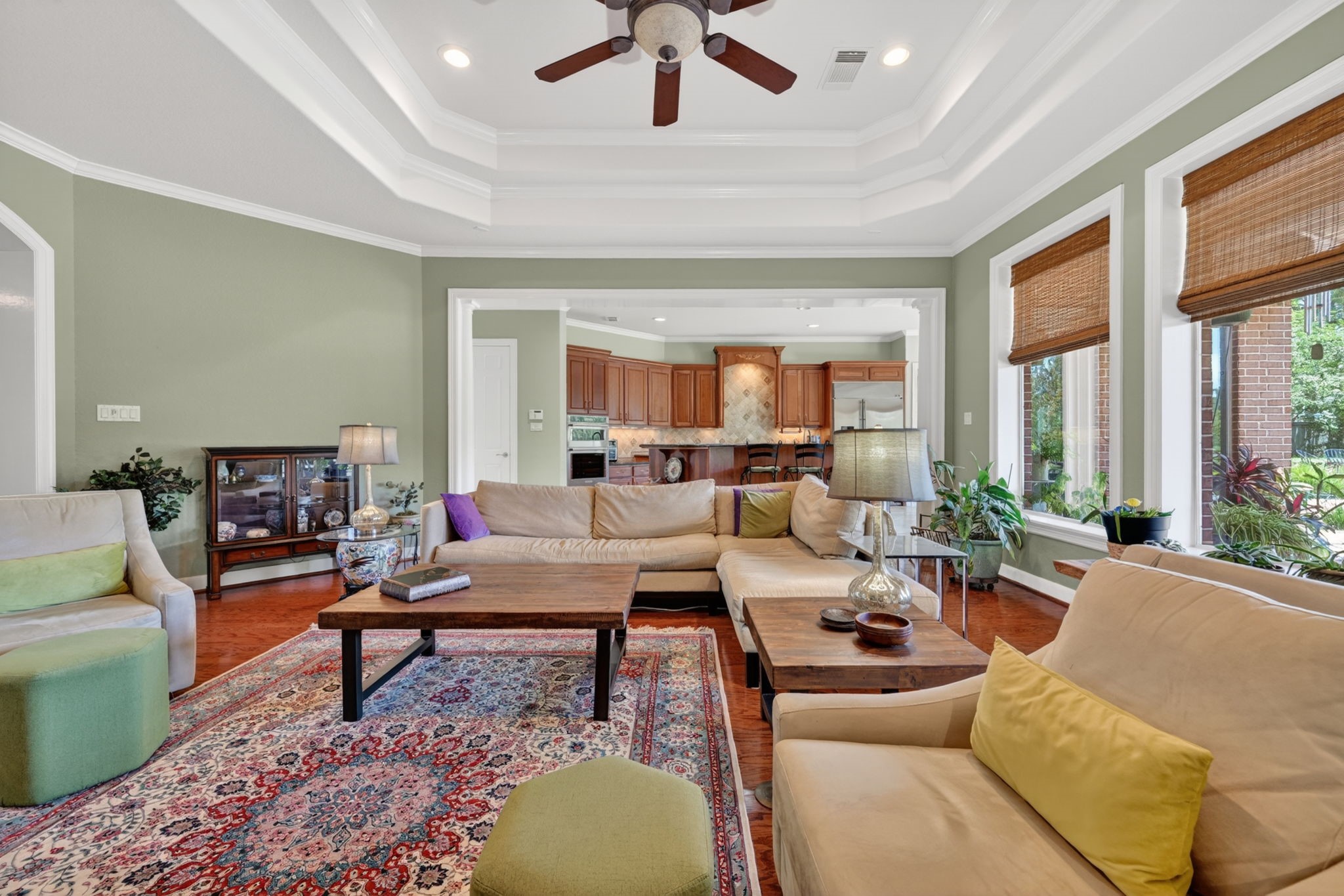 15 White Meadow Court Spring, TX 77379 - Photo 7 of 48 Open concept and tray ceiling accents. Decorative trim around all doorways and windows.