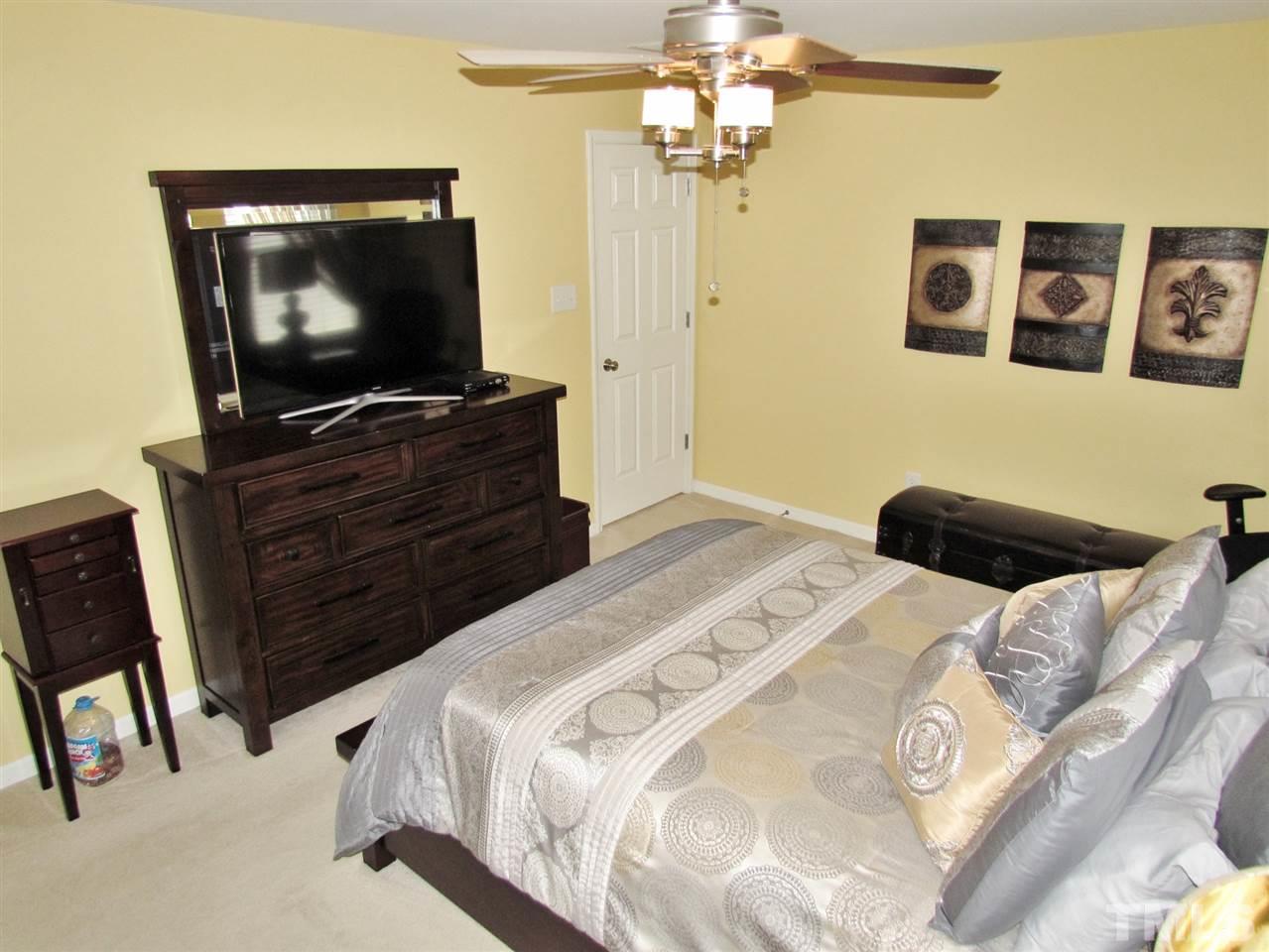 5110 Thornton Knoll Way Raleigh, NC 27616 - Photo 18 of 30