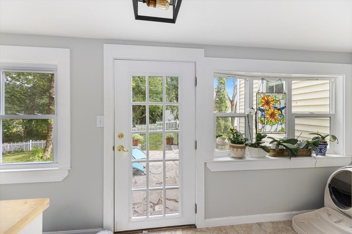 55 Haverhill Road Amesbury, MA 01913 - Photo 14 of 39 Gallery Image 14