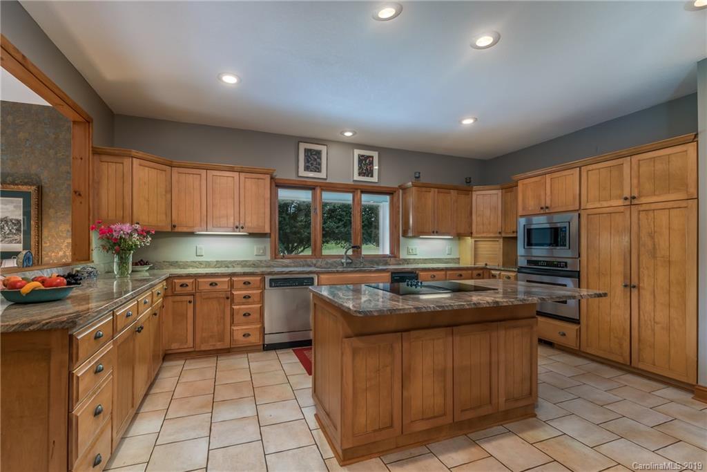 2470 Landrum Mill Road Campobello, SC 29322 - Photo 12 of 38